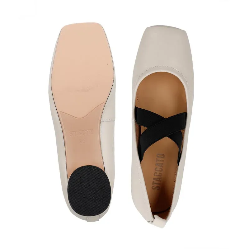 53023-018 Women Flats- Beige