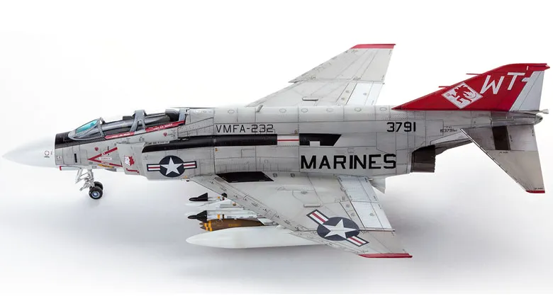 Academy Aircraft 1/72 USMC F-4J "VMFA-232 Red Devils" Kit