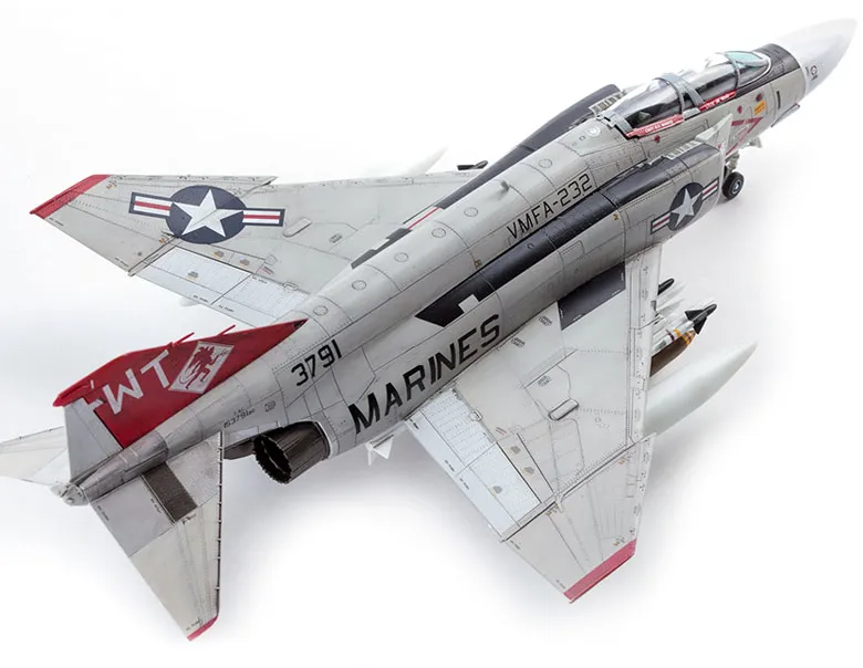 Academy Aircraft 1/72 USMC F-4J "VMFA-232 Red Devils" Kit