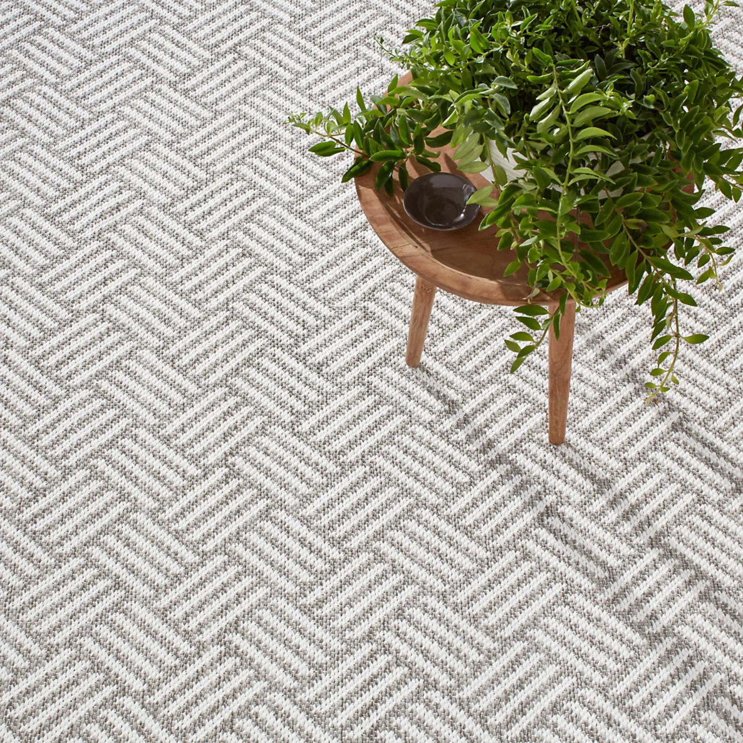 Dash & Albert Crisscross Handwoven Platinum Indoor Outdoor Rug