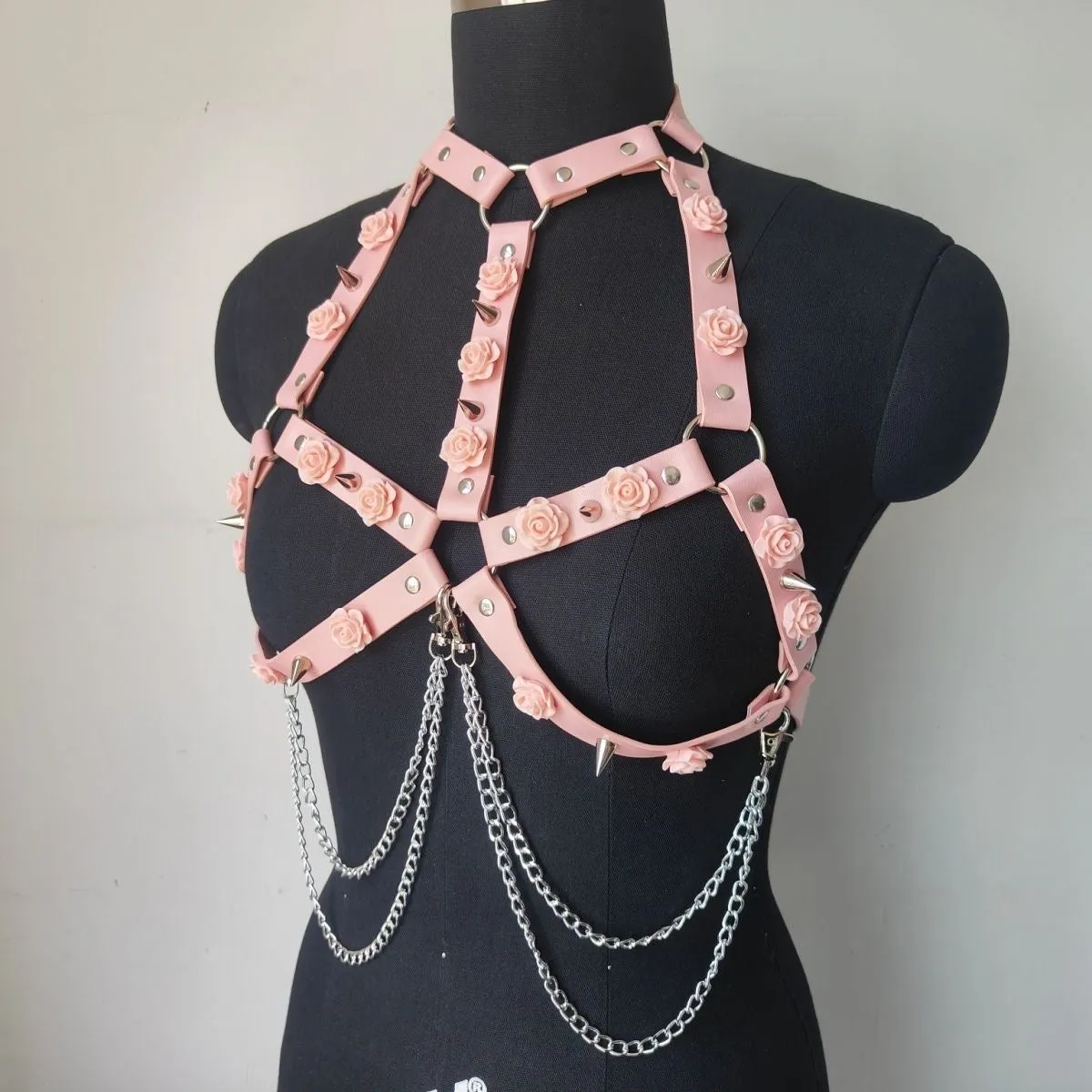 Fashionable and sexy high quality leather flower chain