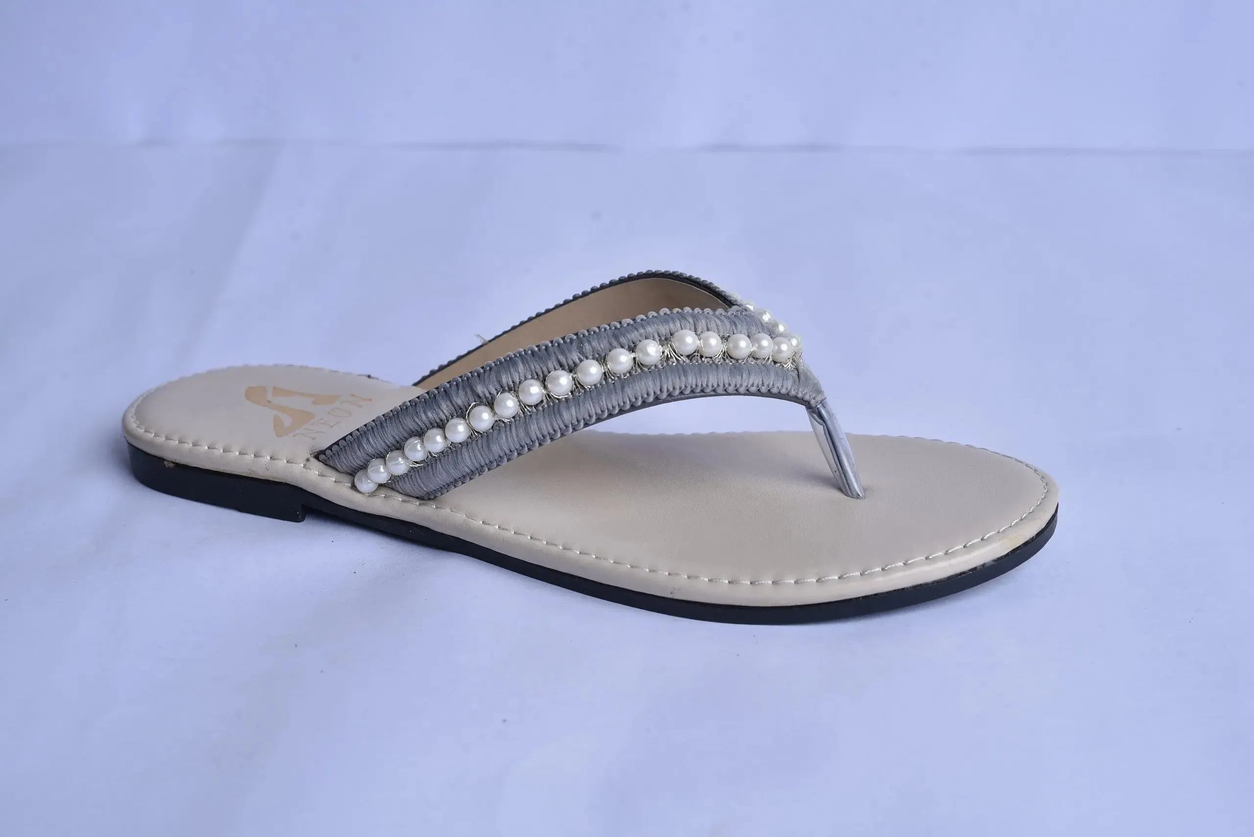 Neon Pearl Slippers Gray